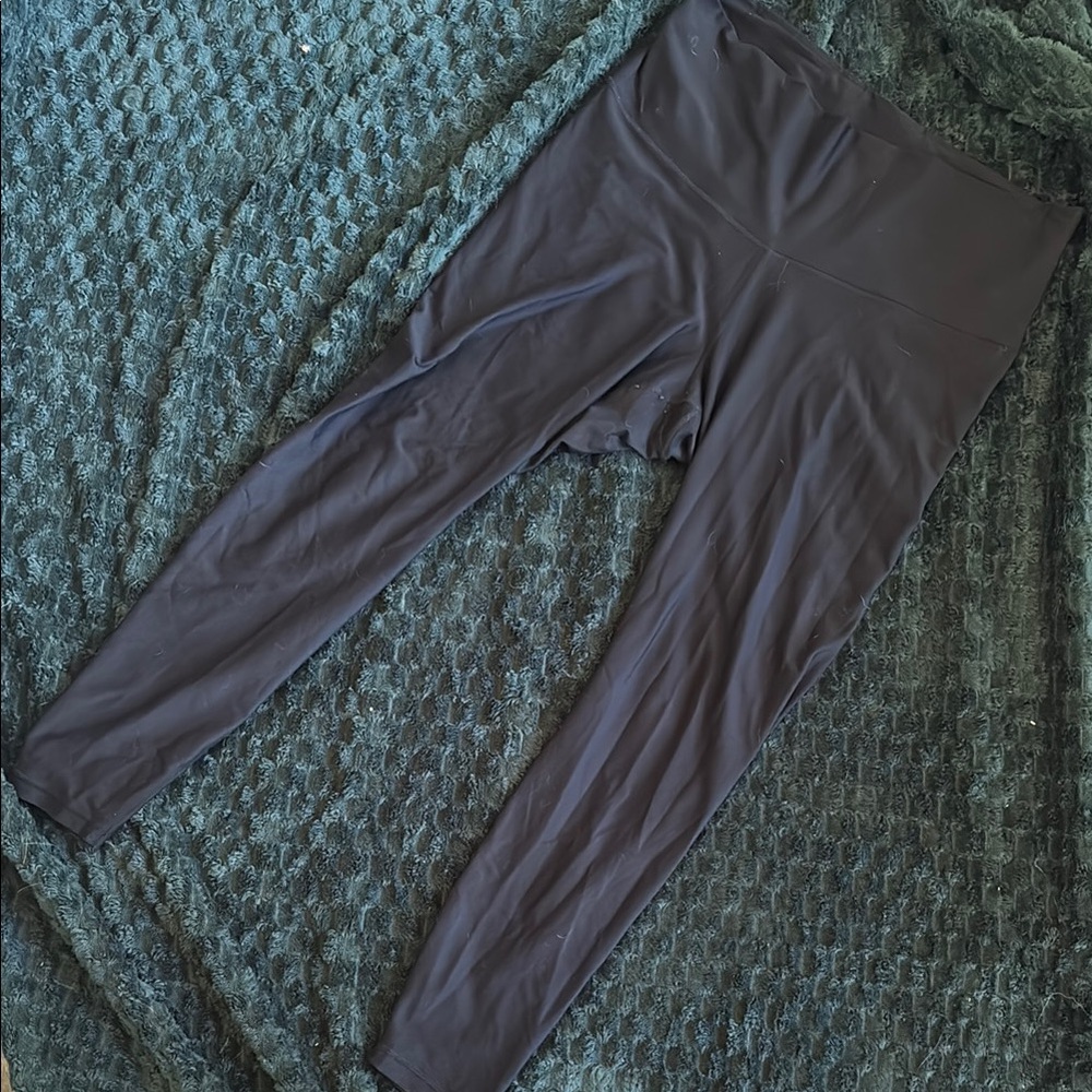 Old Navy Black Leggings Modern Minimalist Design
